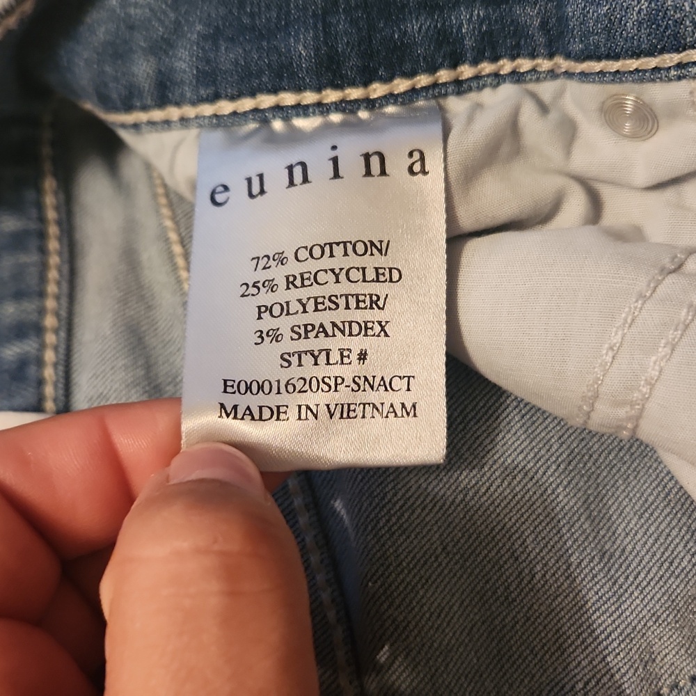 EUNINA - Picture 3 of 7